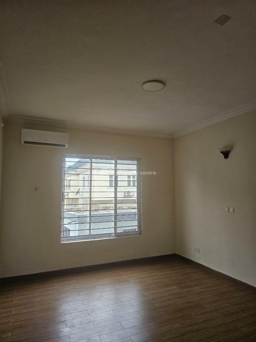 Distress 4 Bedrooms Terrace Duplex with Bq, Lekki Phane1 Lagos, Lekki, Lagos, Terraced Duplex for Sale