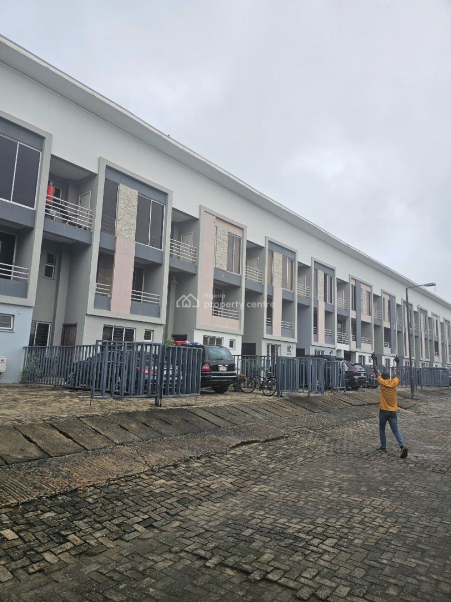Distress 4 Bedrooms Terrace Duplex with Bq, Lekki Phane1 Lagos, Lekki, Lagos, Terraced Duplex for Sale