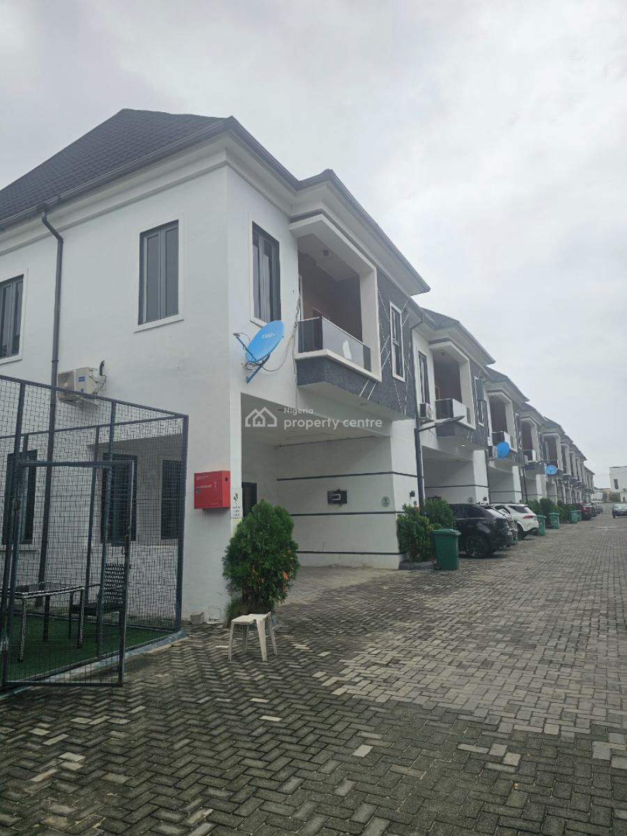 Distress 4 Bedrooms Terrace Duplex with Bq, Dpk Estate Orchid Road, Lekki, Lagos, Terraced Duplex for Sale