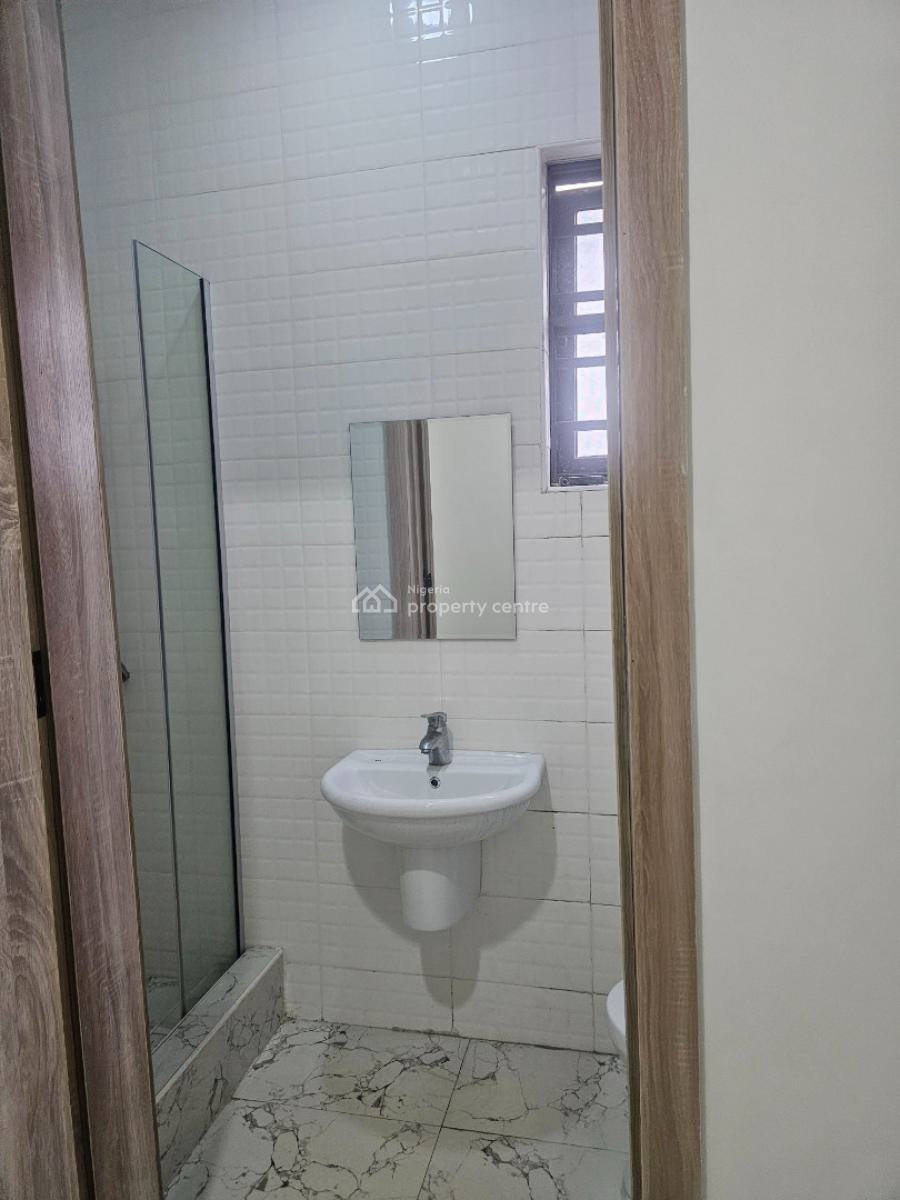 Distress 4 Bedrooms Terrace Duplex with Bq, Dpk Estate Orchid Road, Lekki, Lagos, Terraced Duplex for Sale