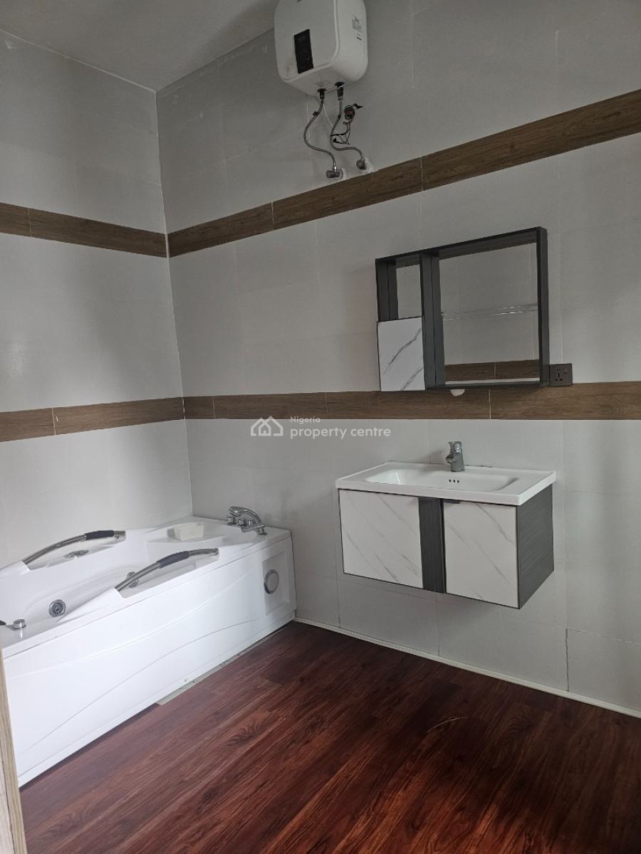 Distress 4 Bedrooms Terrace Duplex with Bq, Dpk Estate Orchid Road, Lekki, Lagos, Terraced Duplex for Sale