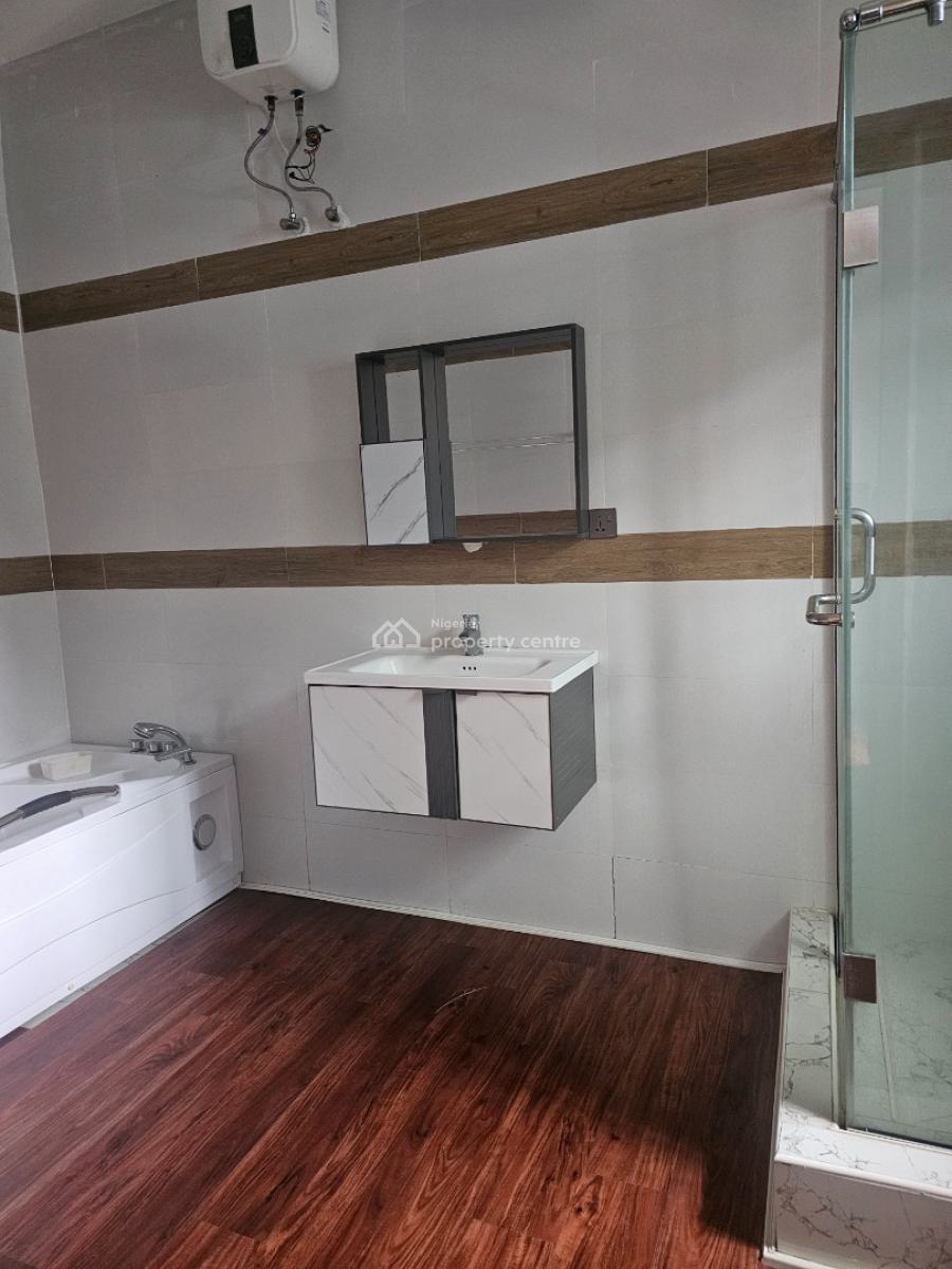Distress 4 Bedrooms Terrace Duplex with Bq, Dpk Estate Orchid Road, Lekki, Lagos, Terraced Duplex for Sale