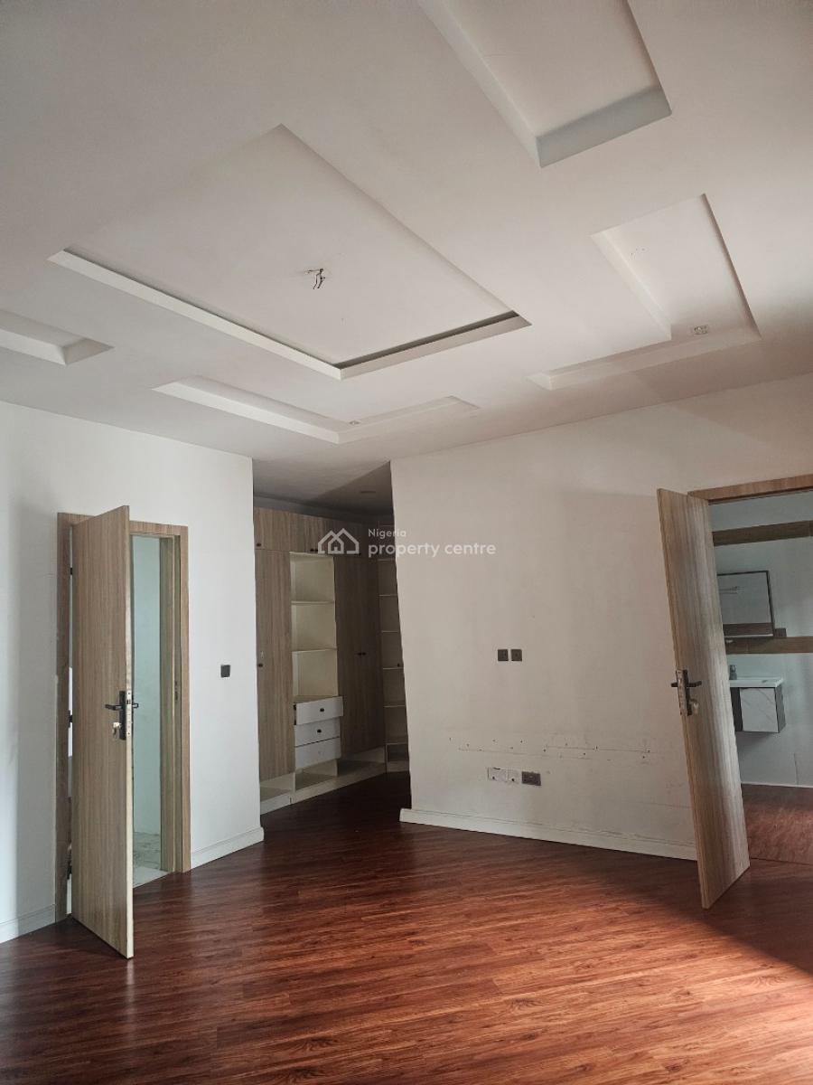 Distress 4 Bedrooms Terrace Duplex with Bq, Dpk Estate Orchid Road, Lekki, Lagos, Terraced Duplex for Sale