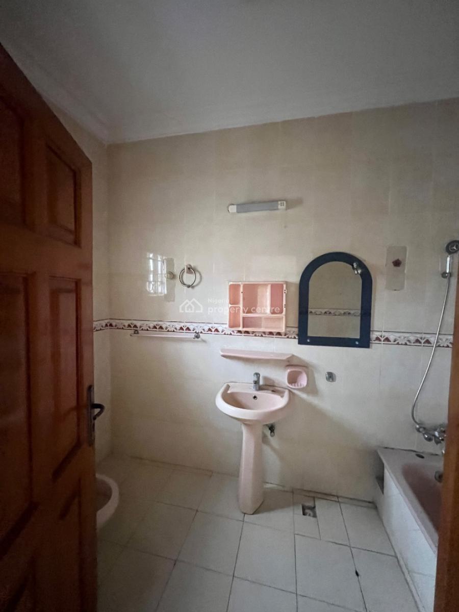 Well Built 4rooms Duplex with Bq in Lekki Phase 1, Lekki 1 Off Fola Osibo, Lekki Phase 1, Lekki, Lagos, Detached Duplex for Rent