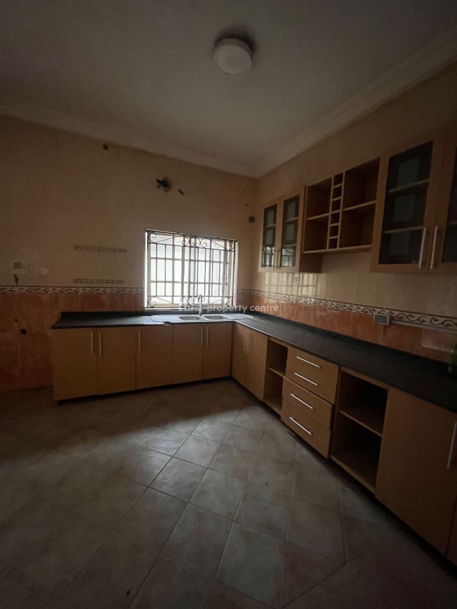 Well Built 4rooms Duplex with Bq in Lekki Phase 1, Lekki 1 Off Fola Osibo, Lekki Phase 1, Lekki, Lagos, Detached Duplex for Rent