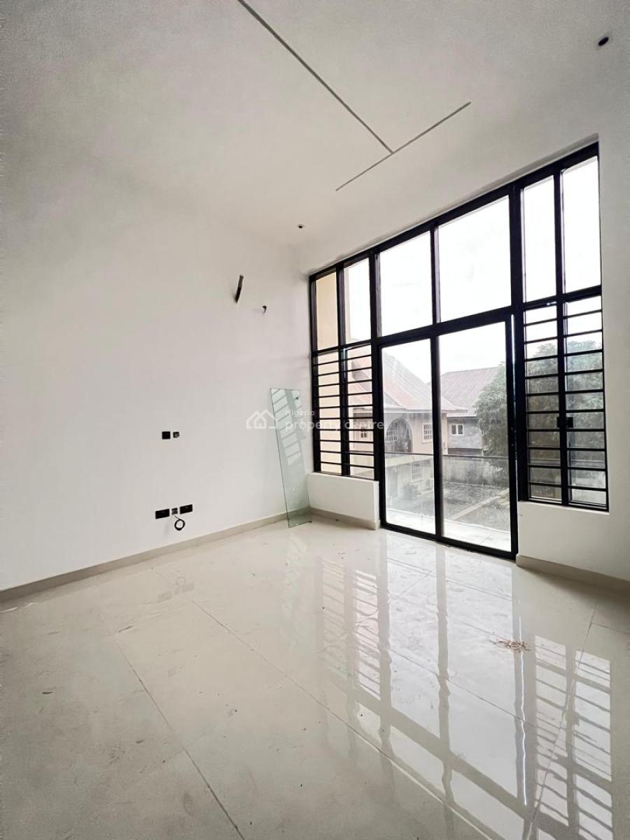 Luxury 3 Bedroom Apartment with a Pool , Gym , Elevator, Bq, Lekki Phase 1, Lekki Phase 1, Lekki, Lagos, Flat / Apartment for Sale