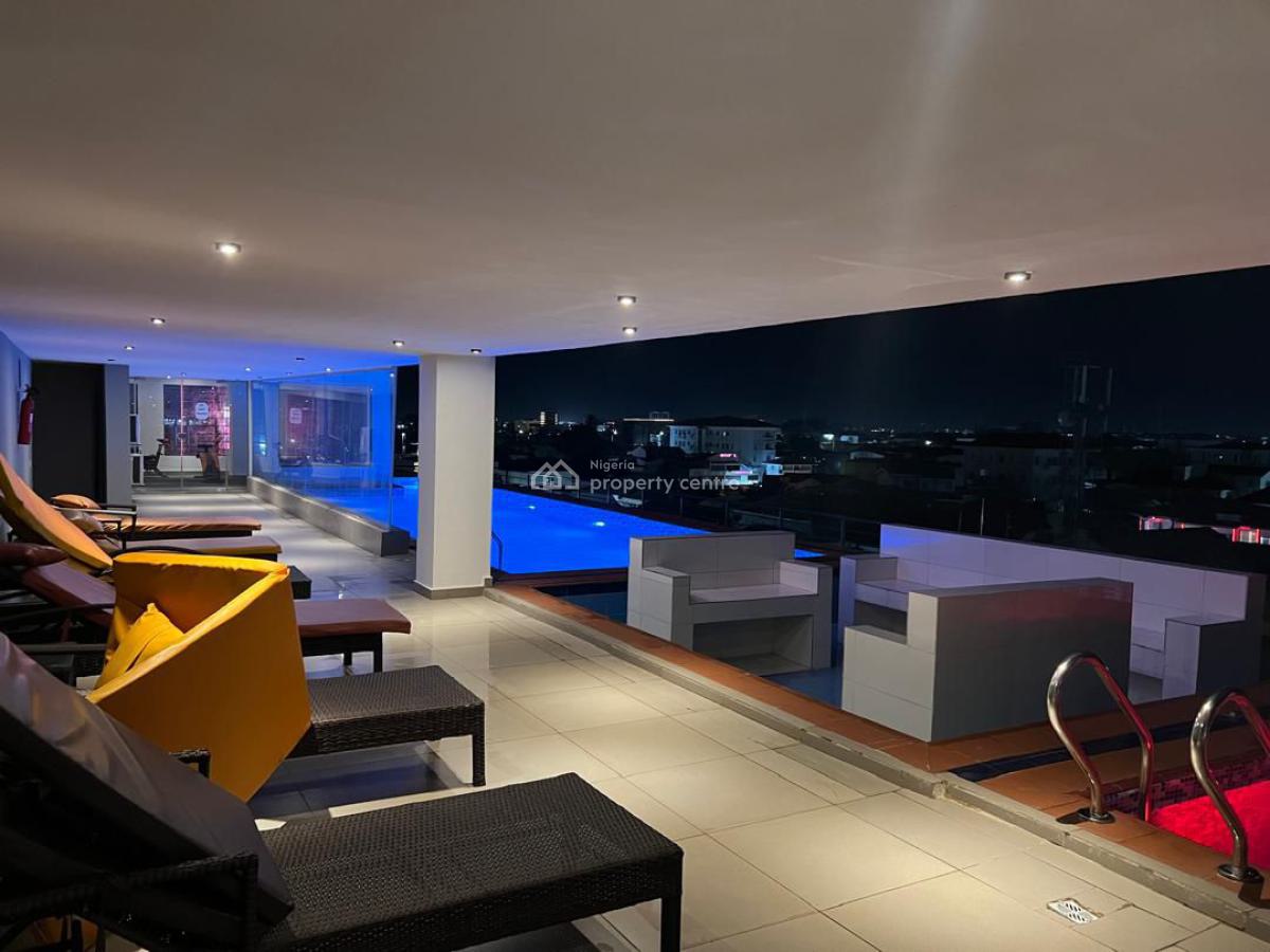 Premium 1 Bedroom Apartment with Rooftop Swimming Pool, Gym, Lekki Phase 1, Lekki, Lagos, Flat / Apartment Short Let