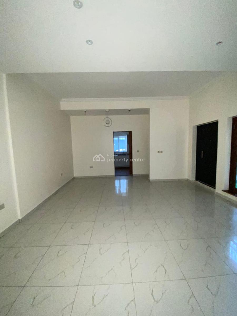 Fully Serviced 2 Bedroom Apartment with Private Yard, Victoria Island (vi), Lagos, Flat / Apartment for Rent