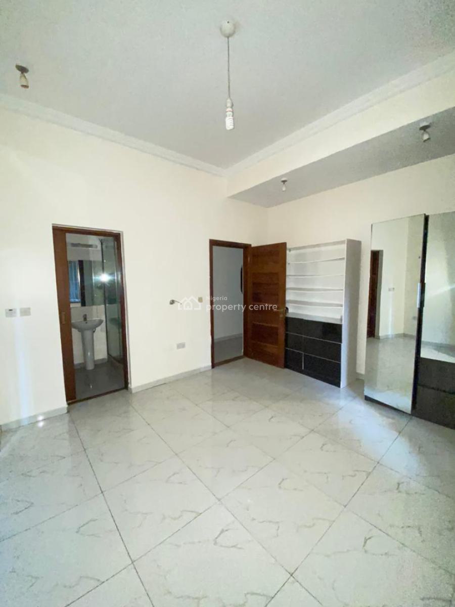 Fully Serviced 2 Bedroom Apartment with Private Yard, Victoria Island (vi), Lagos, Flat / Apartment for Rent