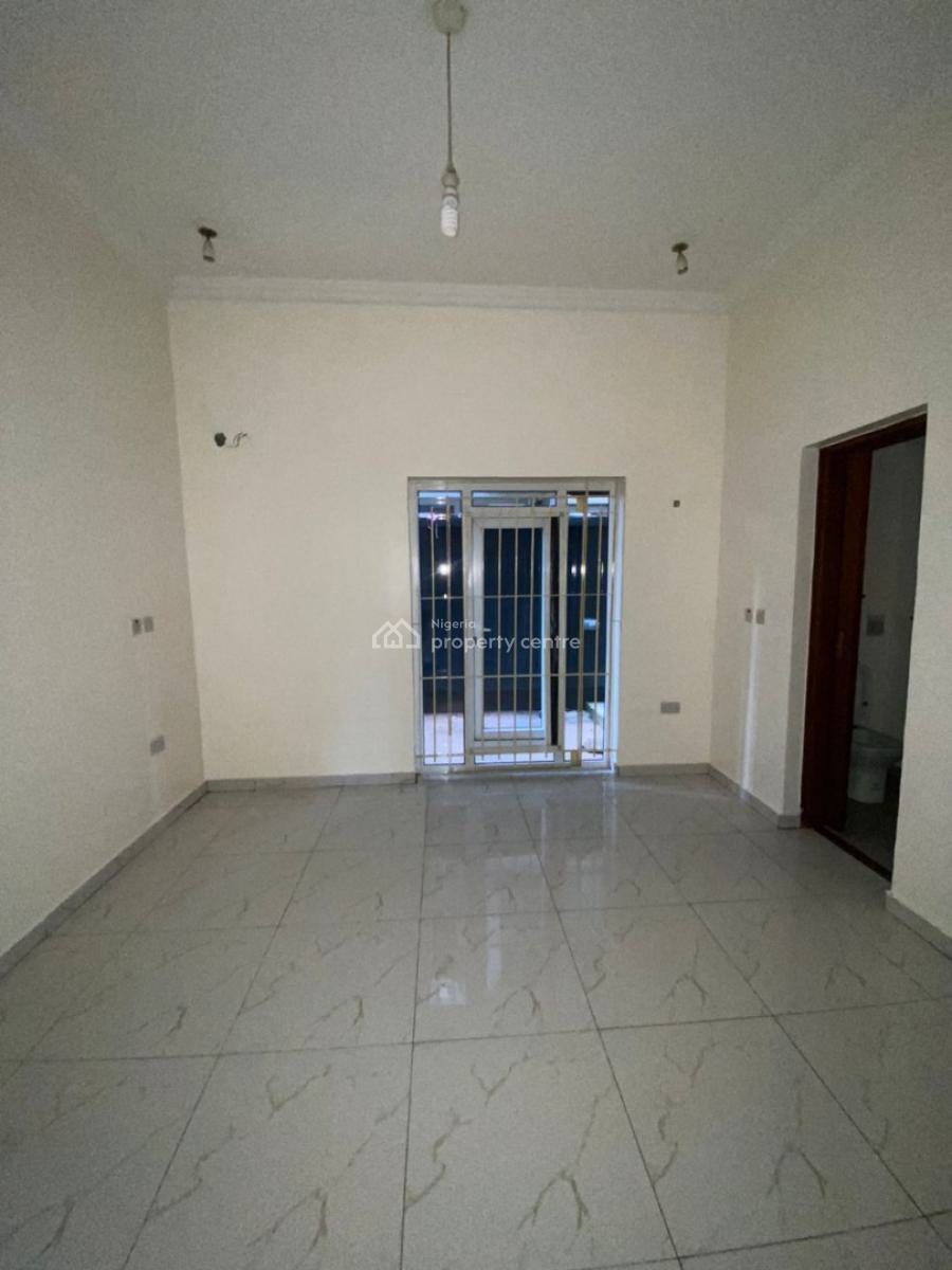 Fully Serviced 2 Bedroom Apartment with Private Yard, Victoria Island (vi), Lagos, Flat / Apartment for Rent