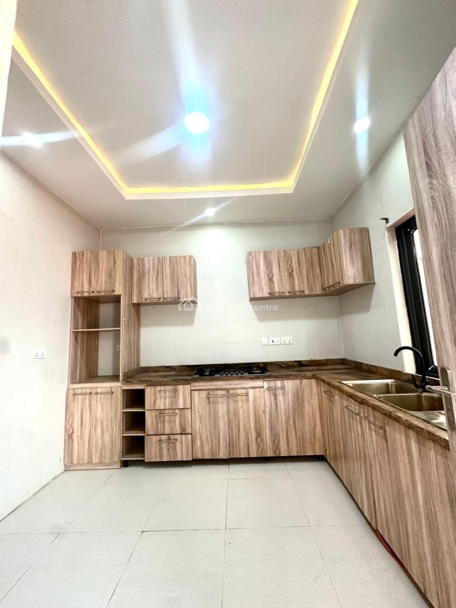 2bedroom Apartment, Agungi, Lekki, Lagos, Flat / Apartment for Rent