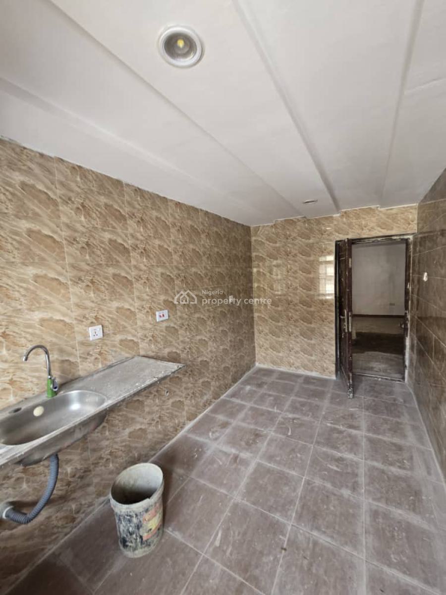 Luxyry Newly Renovated 3-bedroom Flat @ Magodo Phase 2 Gra, Gra Phase 2, Magodo, Lagos, Flat / Apartment for Rent