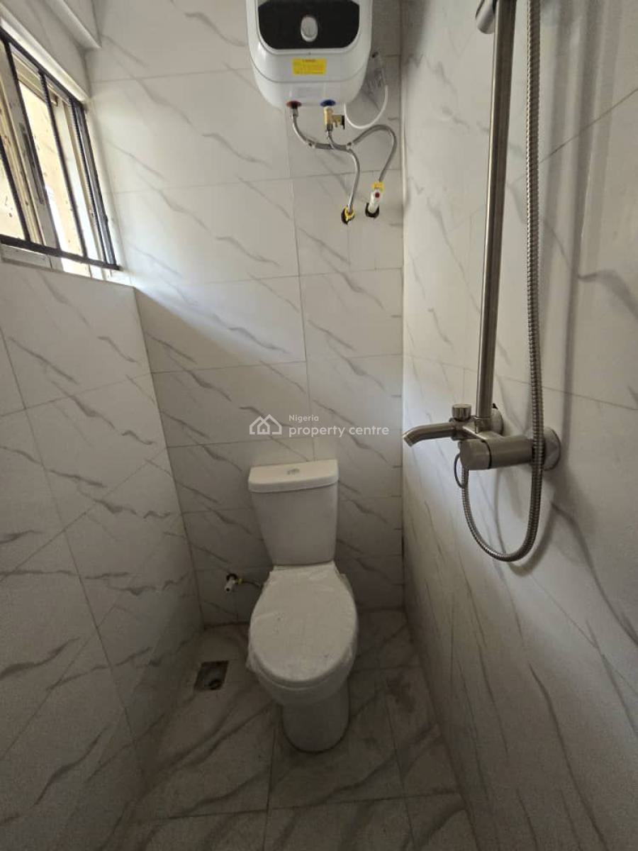 Luxyry Newly Renovated 3-bedroom Flat @ Magodo Phase 2 Gra, Gra Phase 2, Magodo, Lagos, Flat / Apartment for Rent