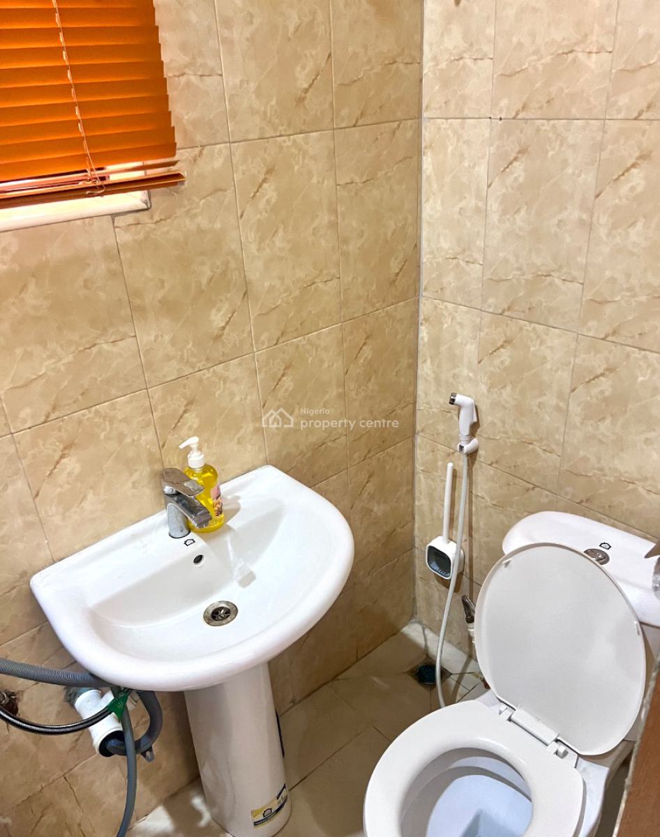 2bedroom Flat, Magodo Gra Phase 2, Gra Phase 2, Magodo, Lagos, Flat / Apartment Short Let