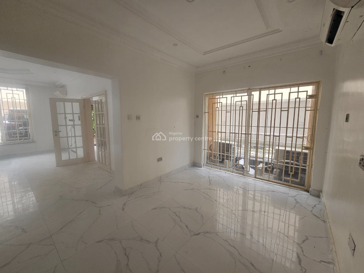 Well Maintained 4 Bedroom Serviced Duplex in an Estate, Lawrence Road, Old Ikoyi, Ikoyi, Lagos, Semi-detached Duplex for Sale