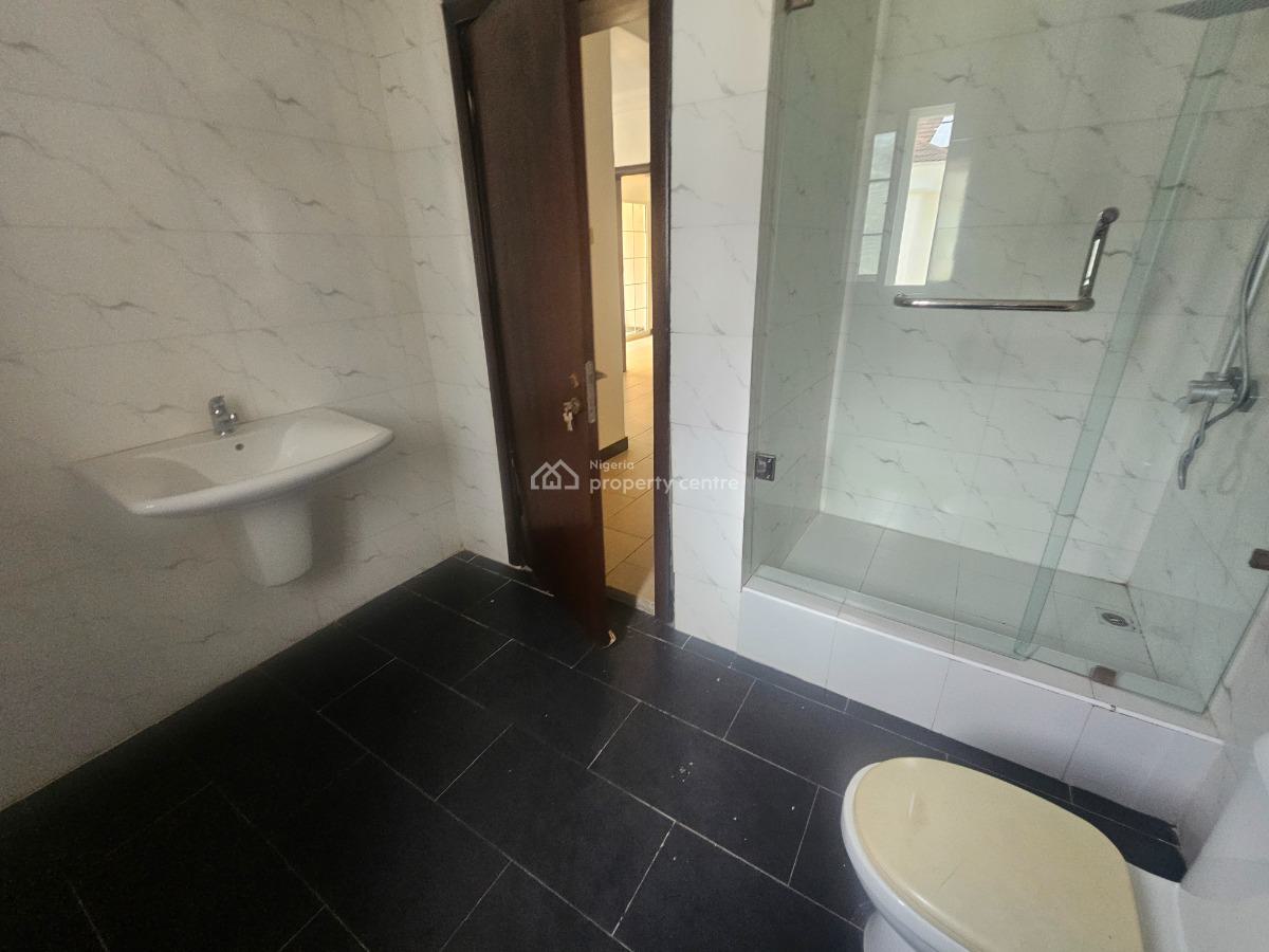 Well Maintained 4 Bedroom Serviced Duplex in an Estate, Lawrence Road, Old Ikoyi, Ikoyi, Lagos, Semi-detached Duplex for Sale