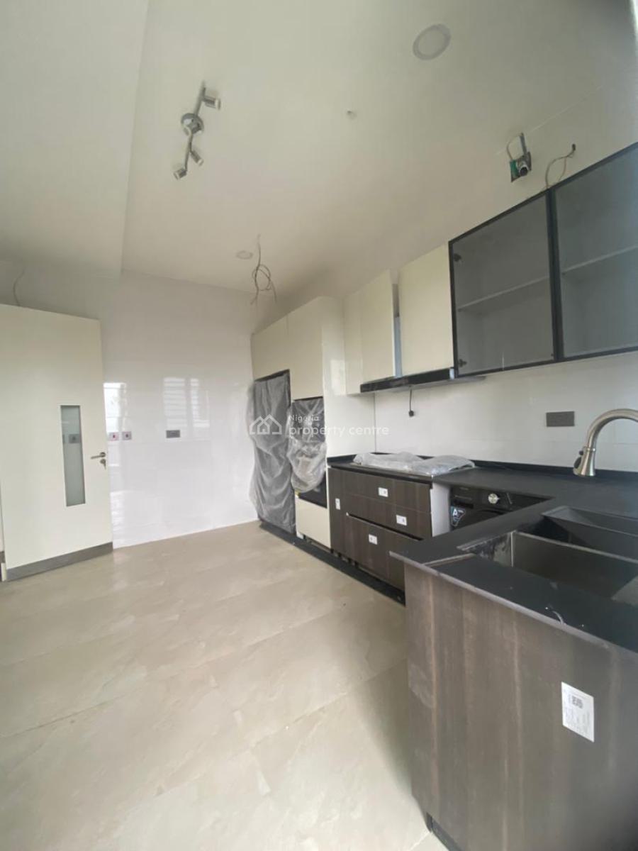 5 Bedroom Semi Detached House with Bq, Lekki Phase 1, Lekki, Lagos, Semi-detached Duplex for Sale