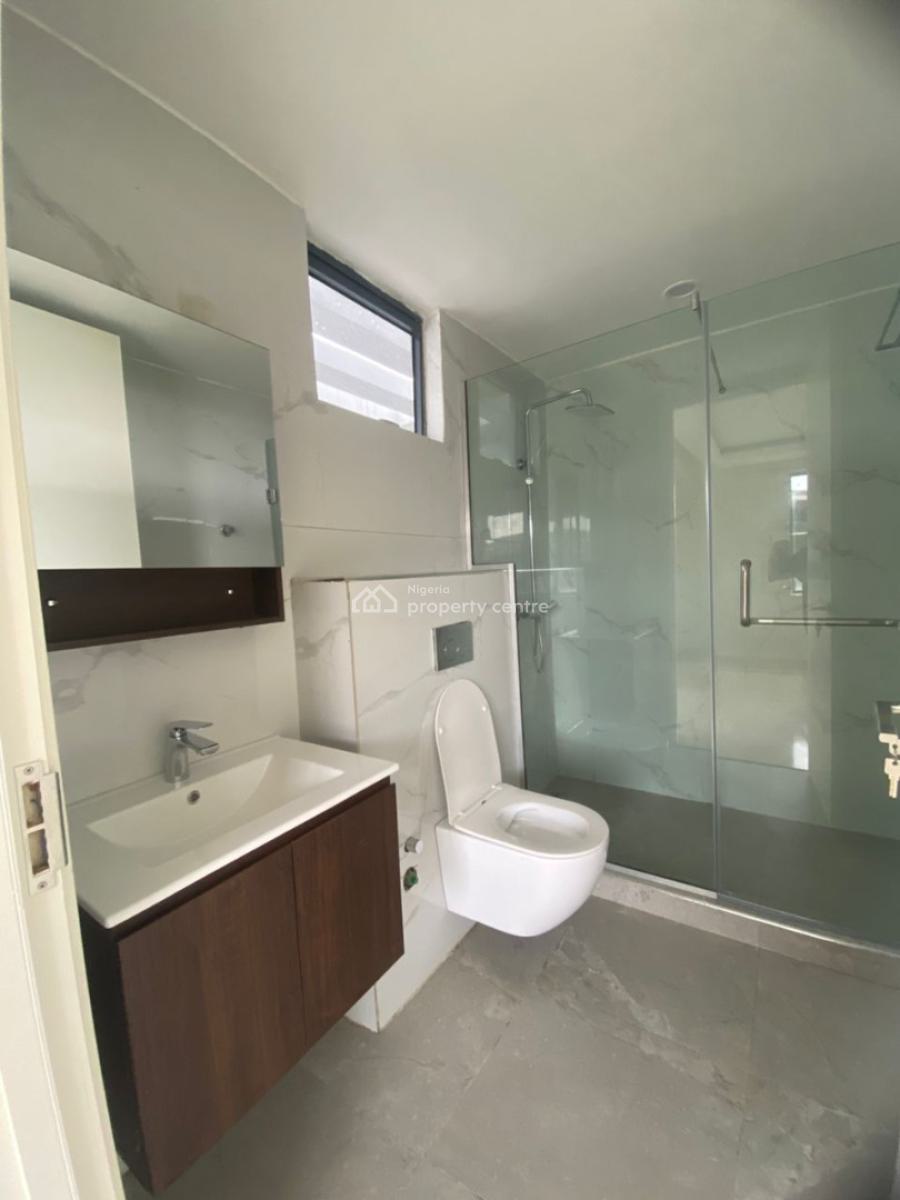 5 Bedroom Semi Detached House with Bq, Lekki Phase 1, Lekki, Lagos, Semi-detached Duplex for Sale