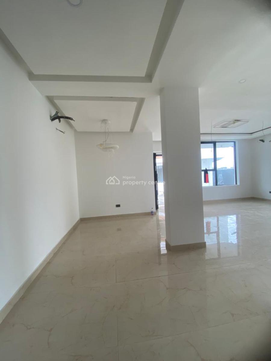 5 Bedroom Semi Detached House with Bq, Lekki Phase 1, Lekki, Lagos, Semi-detached Duplex for Sale