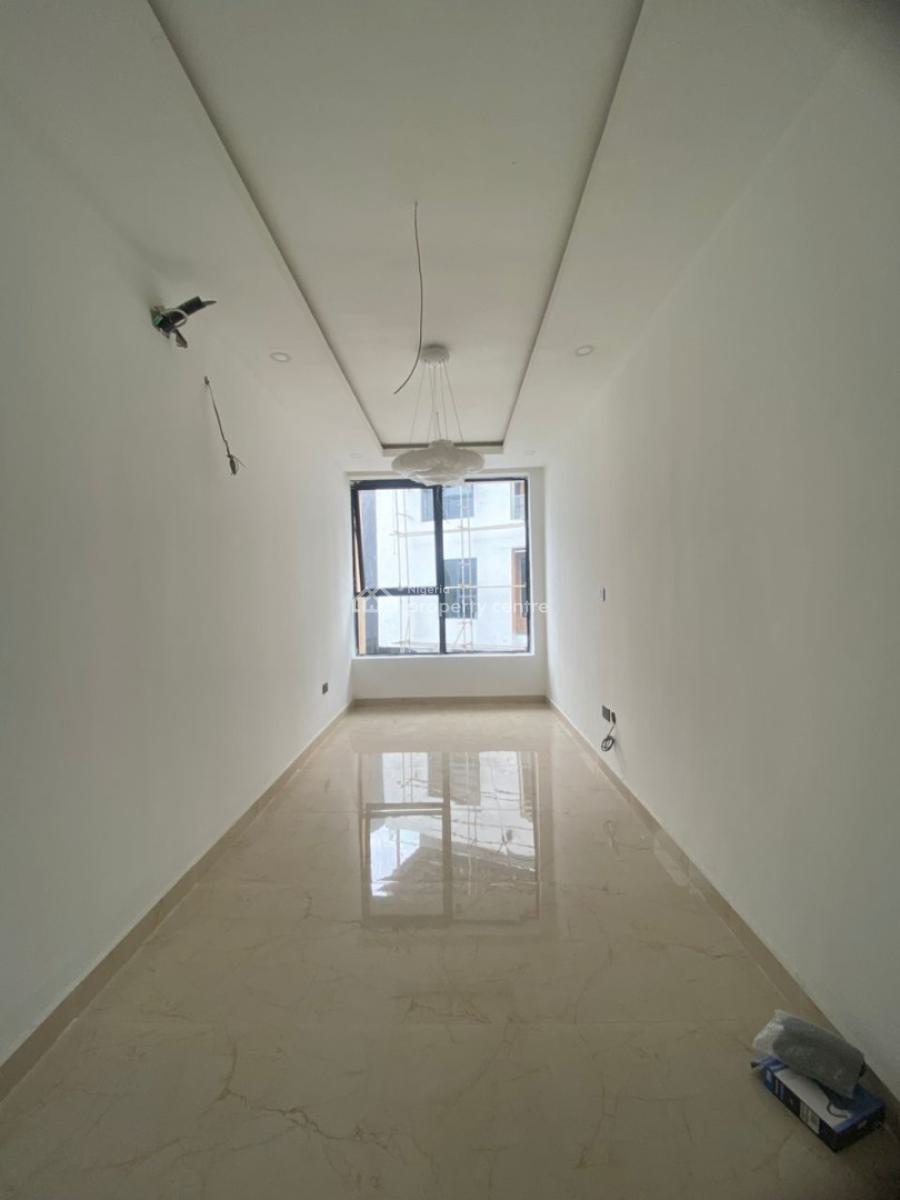 5 Bedroom Semi Detached House with Bq, Lekki Phase 1, Lekki, Lagos, Semi-detached Duplex for Sale