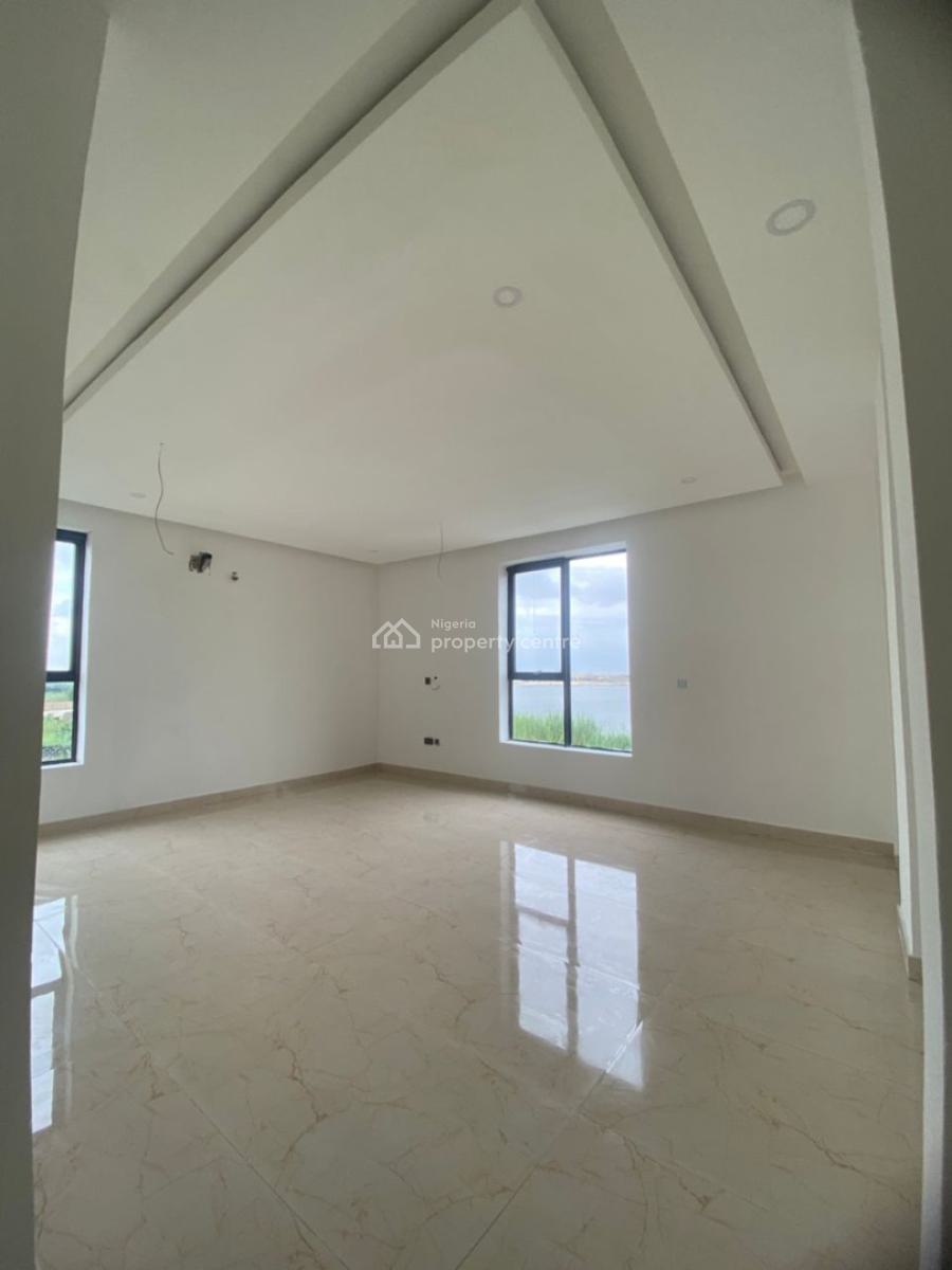 5 Bedroom Semi Detached House with Bq, Lekki Phase 1, Lekki, Lagos, Semi-detached Duplex for Sale