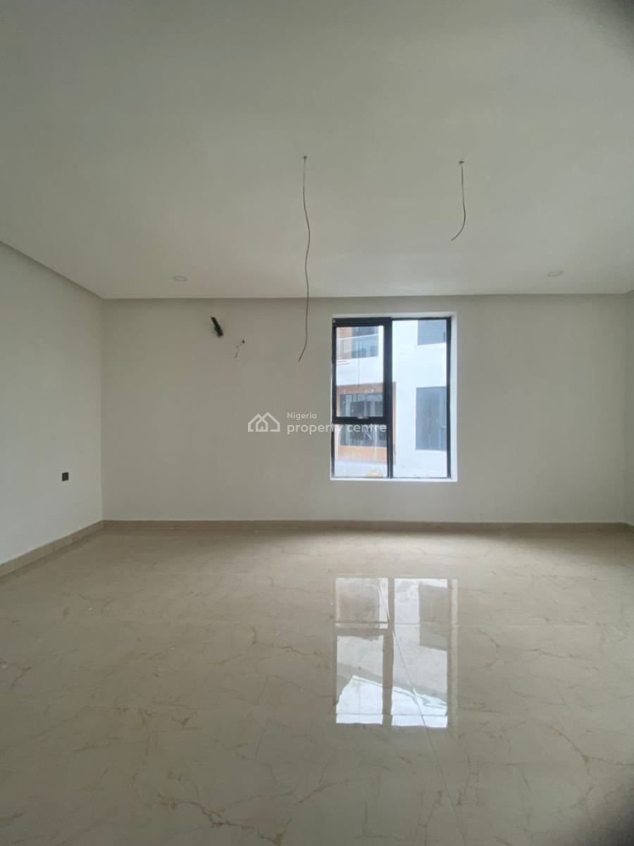 5 Bedroom Semi Detached House with Bq, Lekki Phase 1, Lekki, Lagos, Semi-detached Duplex for Sale
