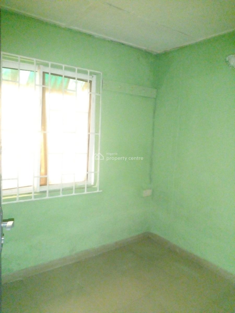 2 Bedroom Flat Boys Quarter, L & K Bus Stop, Oworonshoki, Kosofe, Lagos, Flat / Apartment for Rent