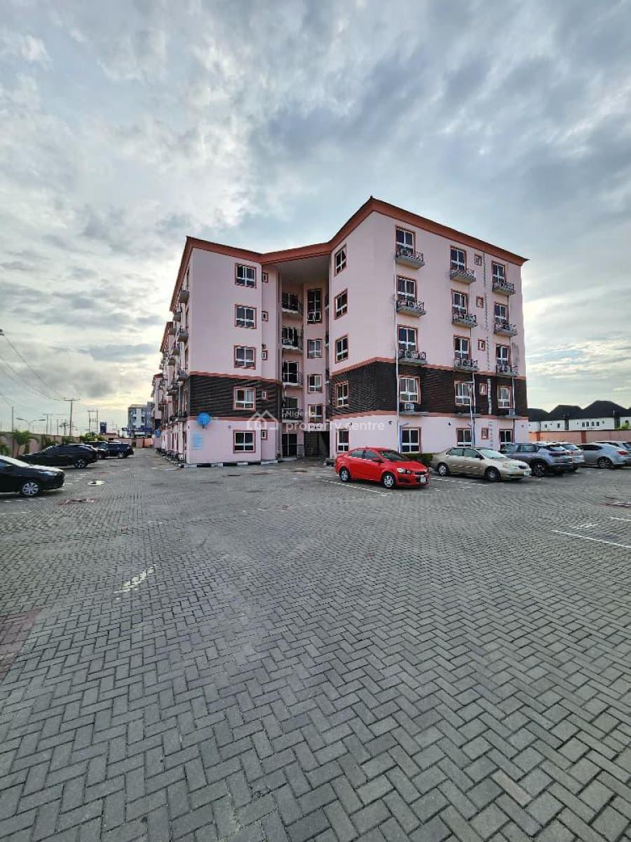 Luxury 3 Bedroom Apartment Upstairs with Bq, Osapa, Lekki, Lagos, Flat / Apartment for Rent