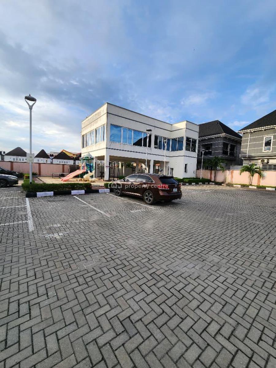 Luxury 3 Bedroom Apartment Upstairs with Bq, Osapa, Lekki, Lagos, Flat / Apartment for Rent