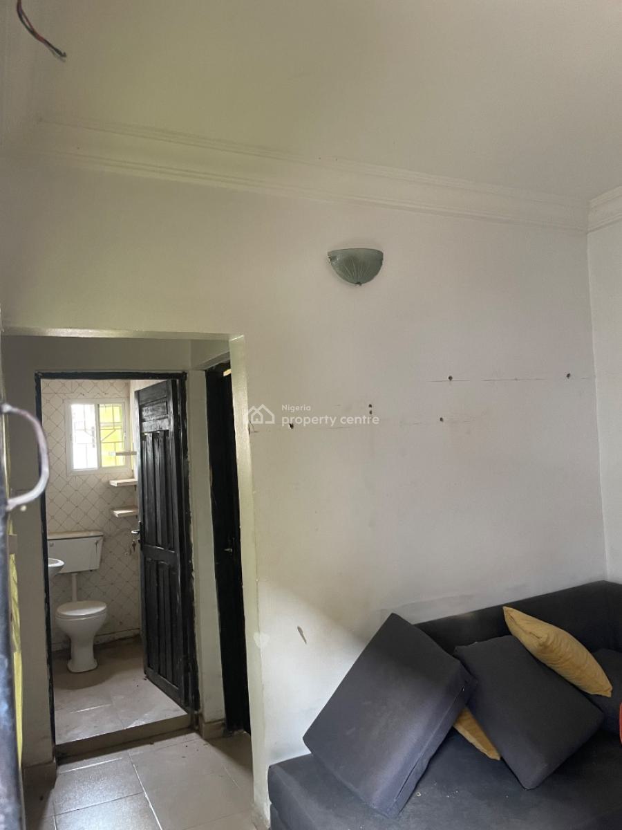Upstairs Mini Flat Available, Off Estate Road, Alapere, Ketu, Lagos, Mini Flat (room and Parlour) for Rent