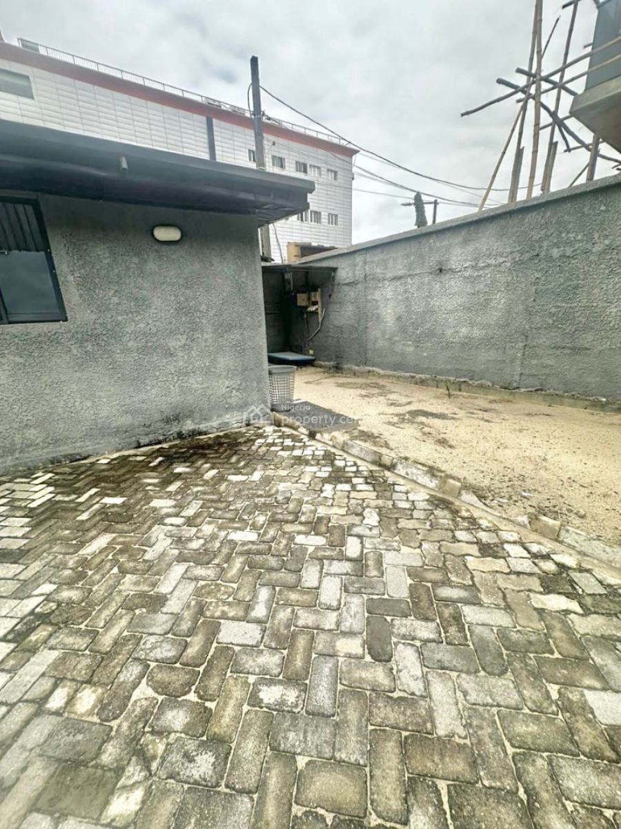 a Warehouse, Lekki Phase 1, Lekki, Lagos, House for Rent