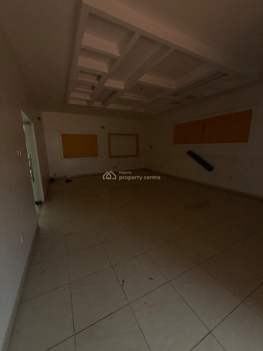 6 Bedrooms Fully Detached House with 3 Rooms Bq, Lekki Phase 1, Lekki, Lagos, Plaza / Complex / Mall for Rent