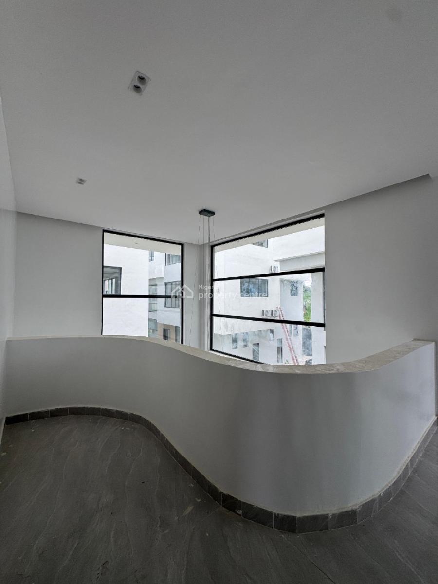 Exquisite 5 Bedroom Triplex with a Bq and a Pool in a Serene Environment, Ikoyi, Lagos, House for Sale