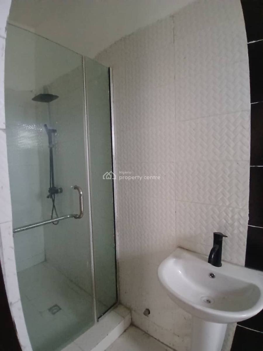 Fully Serviced Pent Floor Studio Apartment Upstairs in a Gated Estate, Agungi, Lekki, Lagos, Self Contain (single Rooms) for Rent