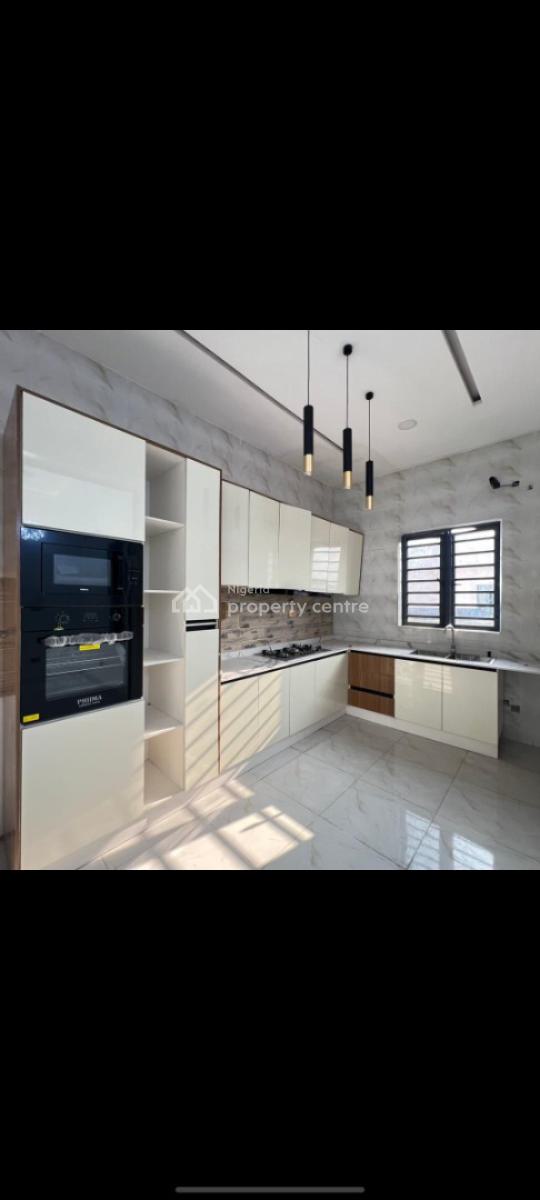 2 Bedroom Apartment, Agungi, Lekki, Lagos, Flat / Apartment for Sale