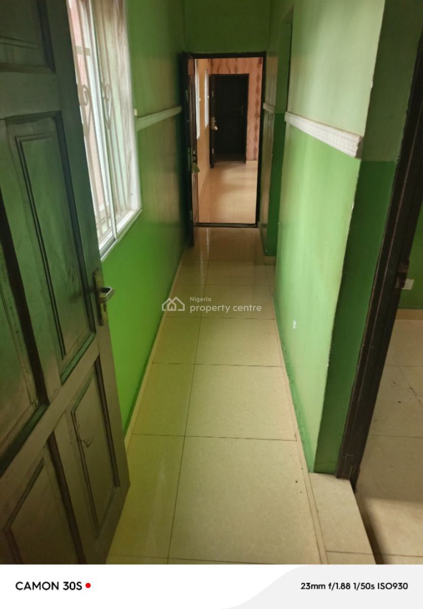 Sharp and Decent 3 Bedroom Apartment, Akerele Street, Oworonshoki, Kosofe, Lagos, Flat / Apartment for Rent