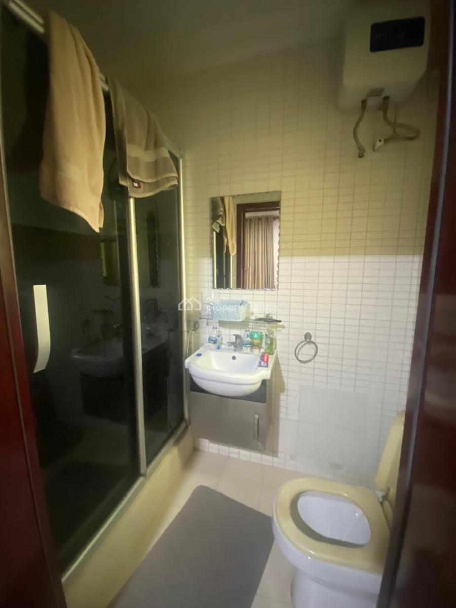 Standard Serviced 3 Bedroom Apartment Upstairs with Bq, in an Estate, Close to 4points, Lekki Phase 1, Lekki, Lagos, Flat / Apartment for Rent