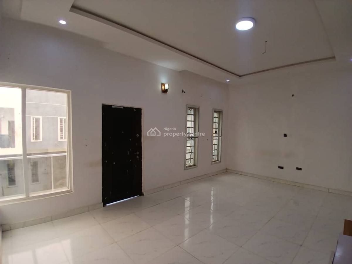 Massive Studio Apartment with Balcony, Jacuzzi and Open Plan Kitchen, Chevron, Lekki, Lagos, Self Contain (single Rooms) for Rent