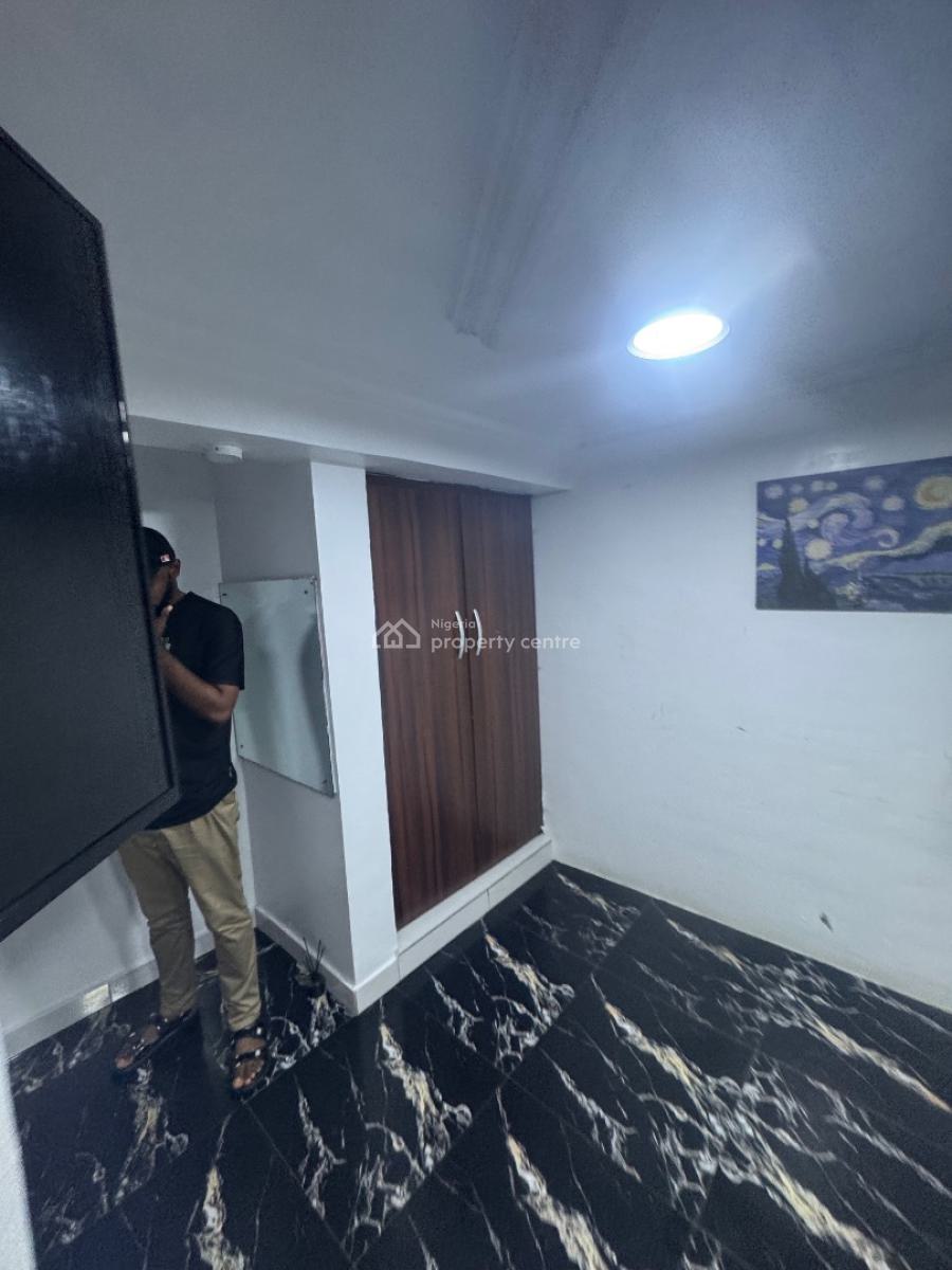 a 4 Rooms Commercial House in a Busy Street, Fola Osibo, Lekki Phase 1, Lekki, Lagos, Plaza / Complex / Mall for Rent