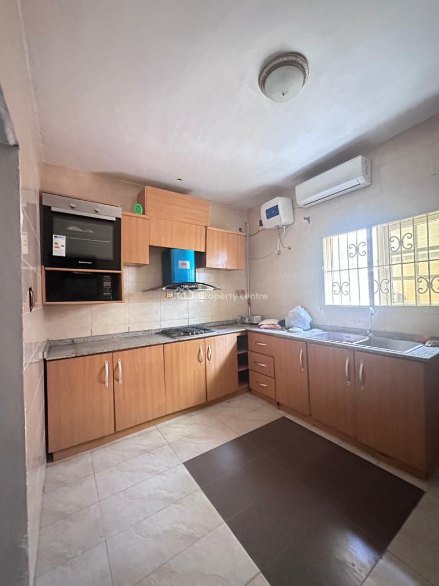 Lovely 2 Bedroom Apartment in a Serene Location, Ologolo, Lekki, Lagos, Flat / Apartment for Rent
