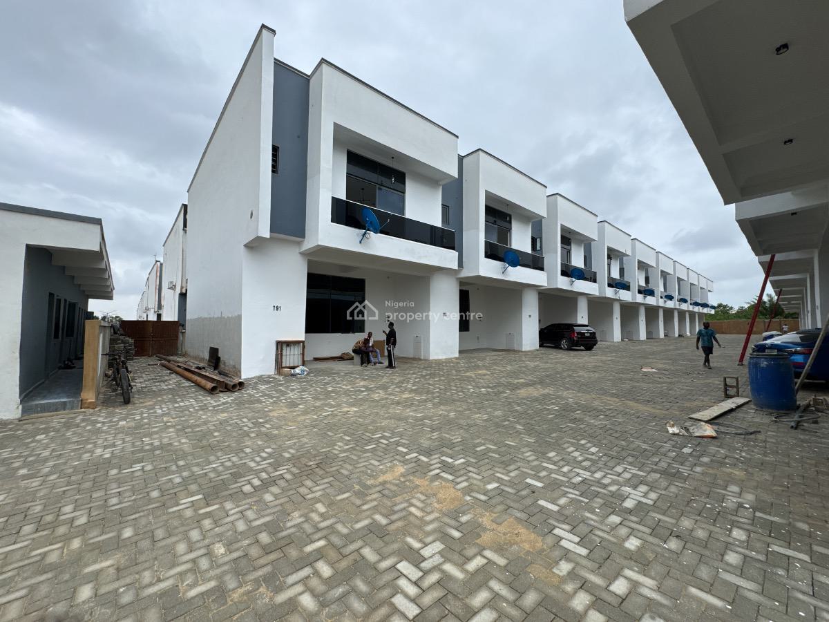 4 Bedroom Terrace in a Serviced Estate, Sangotedo, Ajah, Lagos, Terraced Duplex for Sale