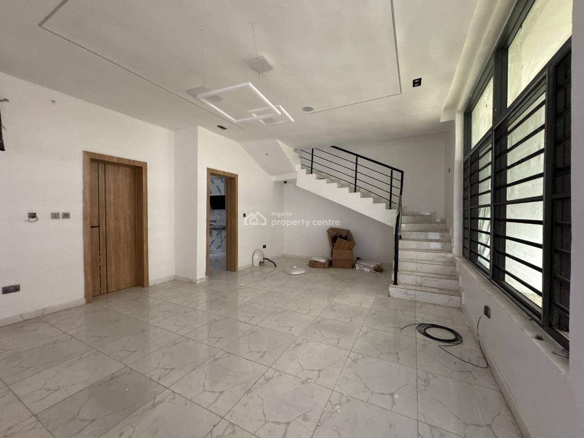 4 Bedroom Terrace in a Serviced Estate, Sangotedo, Ajah, Lagos, Terraced Duplex for Sale