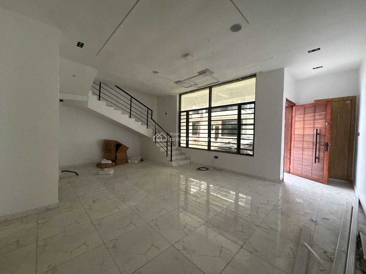 4 Bedroom Terrace in a Serviced Estate, Sangotedo, Ajah, Lagos, Terraced Duplex for Sale