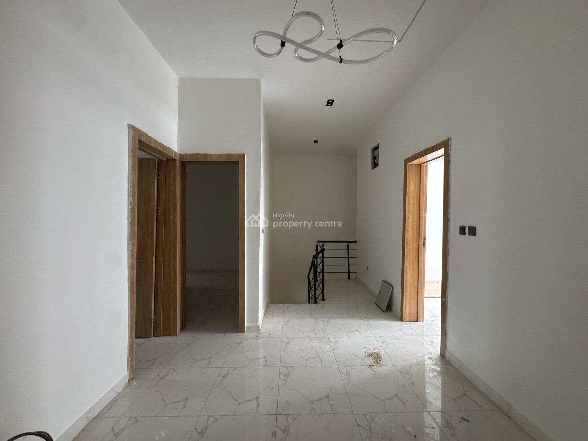 4 Bedroom Terrace in a Serviced Estate, Sangotedo, Ajah, Lagos, Terraced Duplex for Sale