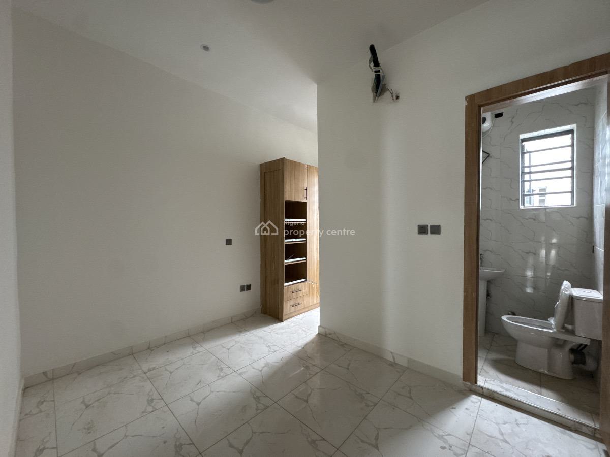 4 Bedroom Terrace in a Serviced Estate, Sangotedo, Ajah, Lagos, Terraced Duplex for Sale