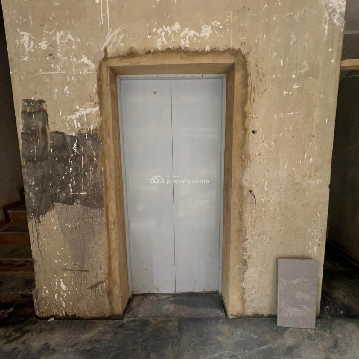 Luxury Built 2 Bedroom Apartment with Bq Gym Swimming Pool  Elevator, Admiralty Way, Lekki Phase 1, Lekki, Lagos, Block of Flats for Sale
