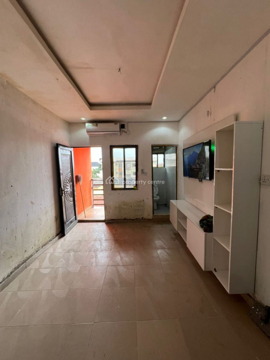 Semi Furnished Studio Apartment, Fola Agoro, Yaba, Lagos, Self Contain (single Rooms) for Rent