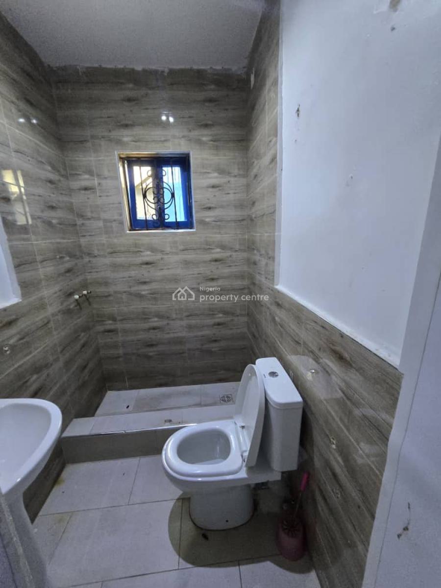 Lovely 3 Bedroom Ground Flat, Gra Phase 2, Magodo, Lagos, House for Rent