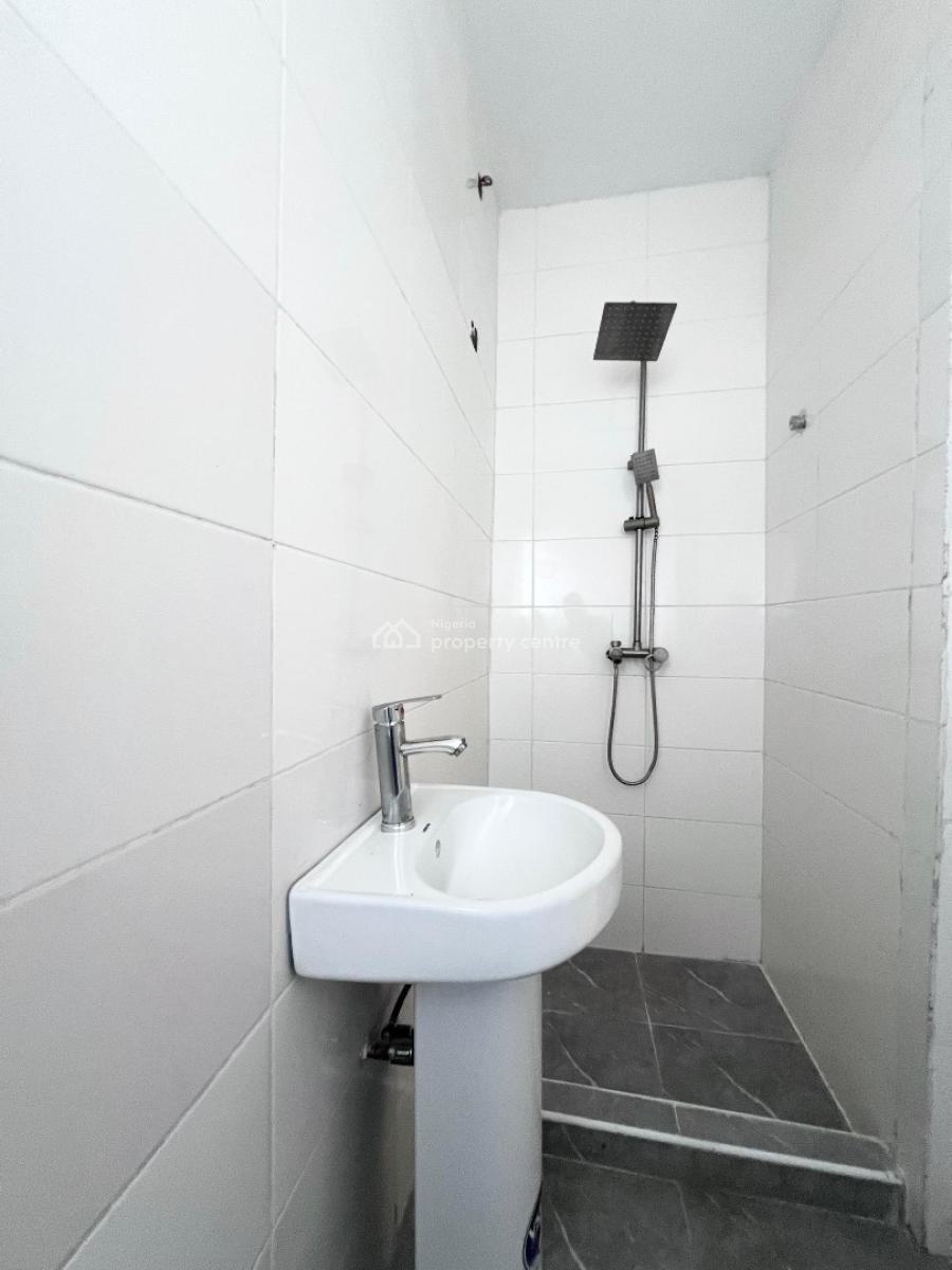 Classic 1 Bedroom Apartment in a Secure Estate, Ologolo, Lekki, Lagos, Flat / Apartment for Sale