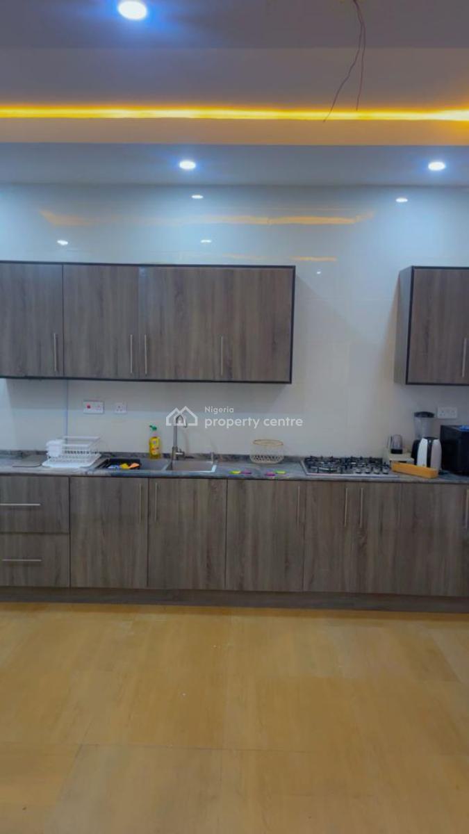 Lovely 2 Bedroom Apartment on The 3rd Floor, Off Ajose Adeogun, Victoria Island (vi), Lagos, Flat / Apartment for Rent